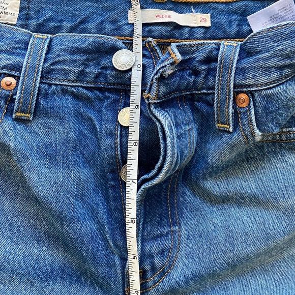 Levi’s Wedgie Straight Jean - Picture 2 of 16